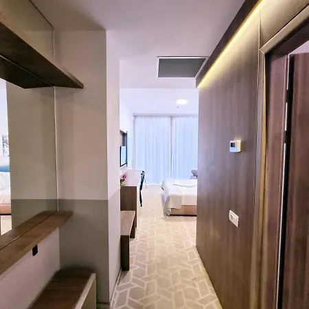 Clas Mamaia Nord Navodari
