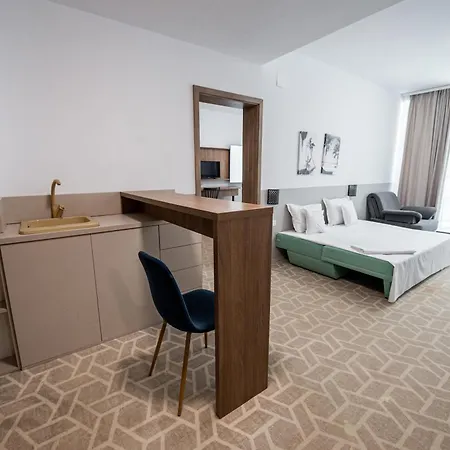 Hotel Clas Mamaia Nord 3*